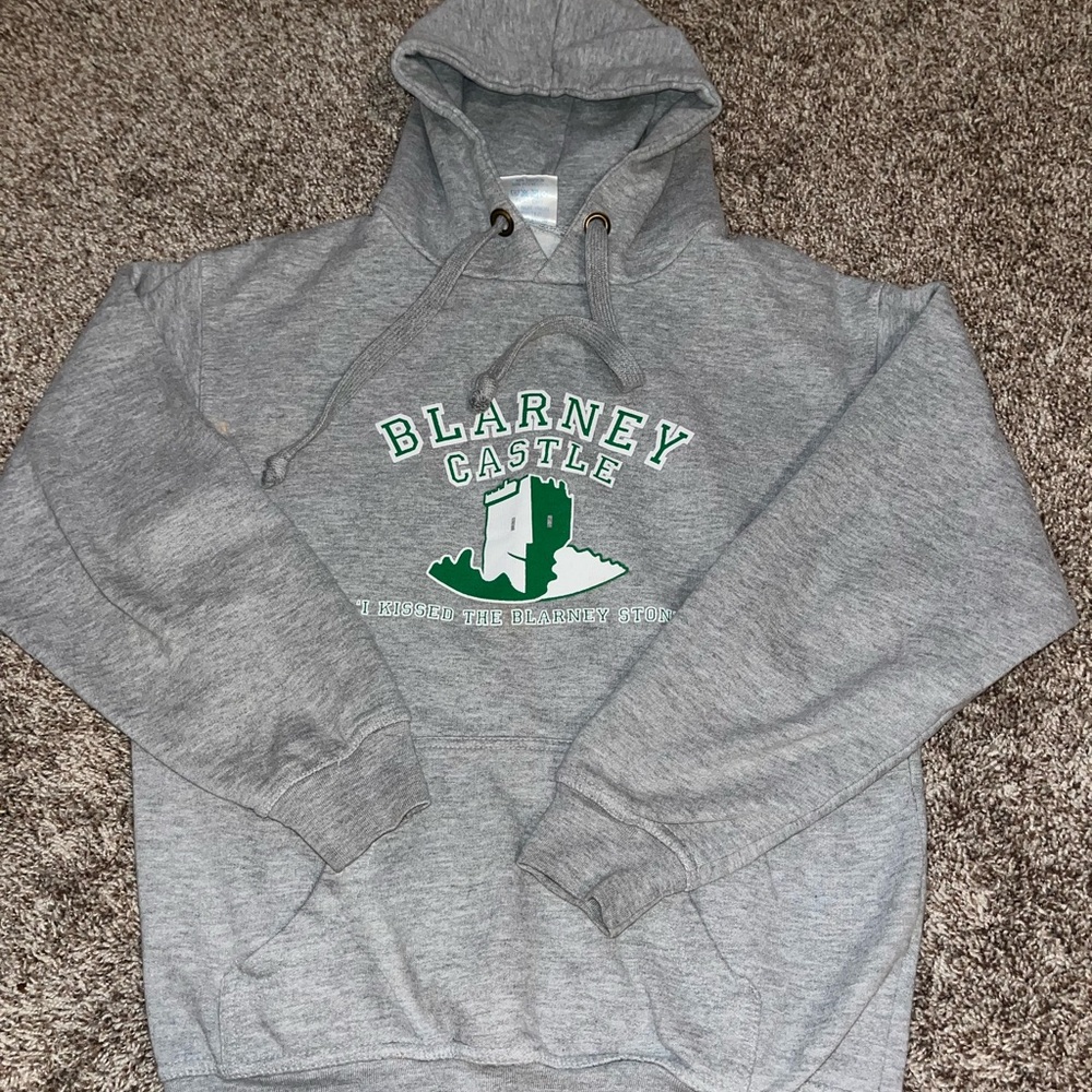 size: small, color: gray